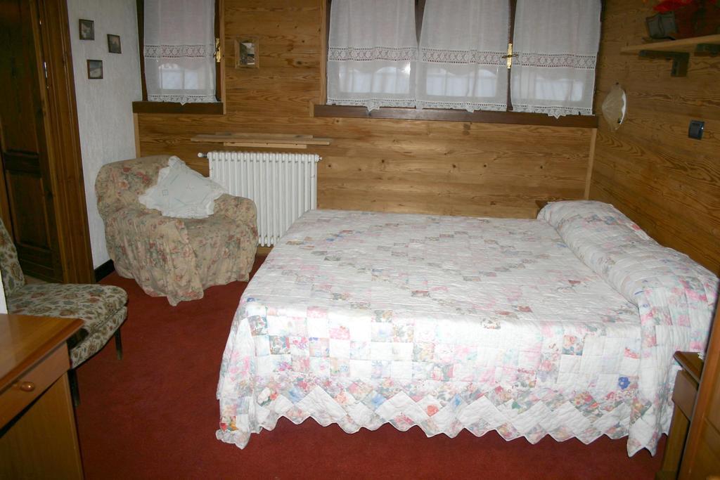 Albergo Martinet ヴェルナンテ 部屋 写真