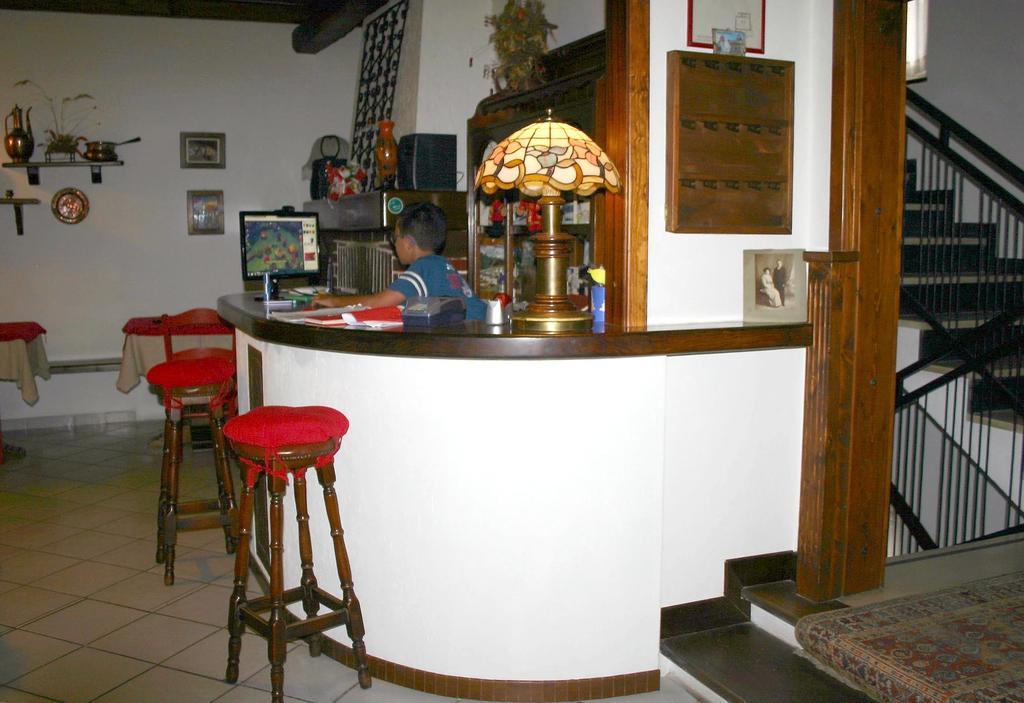 Albergo Martinet ヴェルナンテ エクステリア 写真