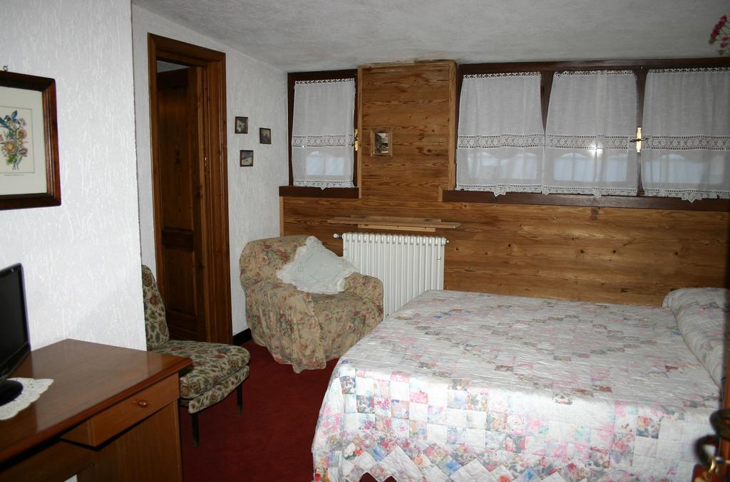 Albergo Martinet ヴェルナンテ エクステリア 写真