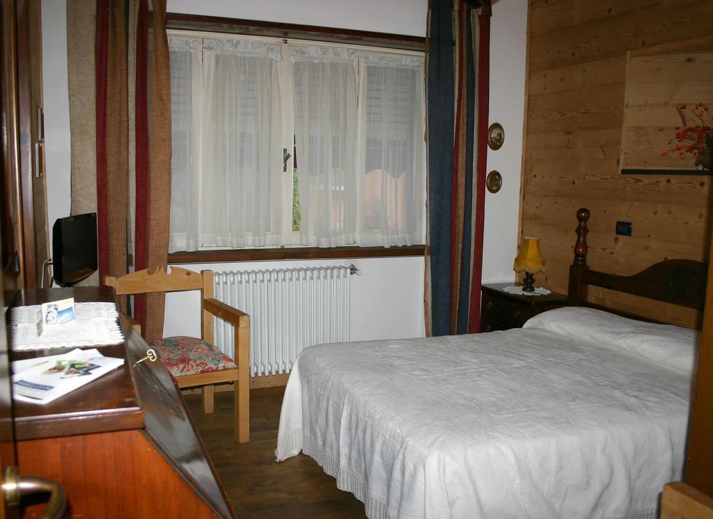 Albergo Martinet ヴェルナンテ 部屋 写真