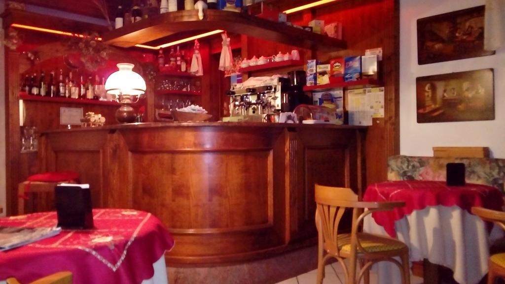 Albergo Martinet ヴェルナンテ エクステリア 写真